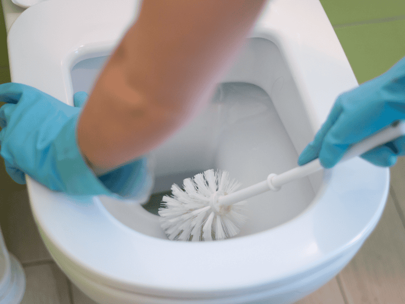 cleaning porta potty